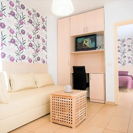 Sandra בית הארחה 3*