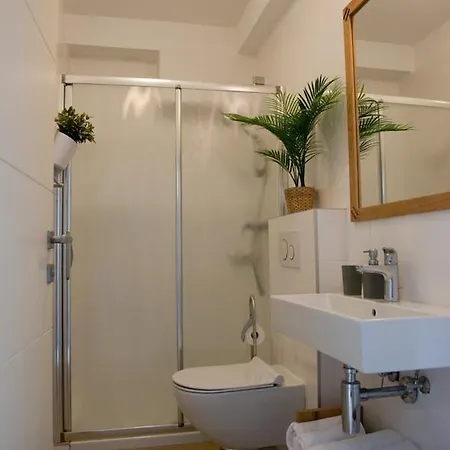 Sandra Guest house 3*