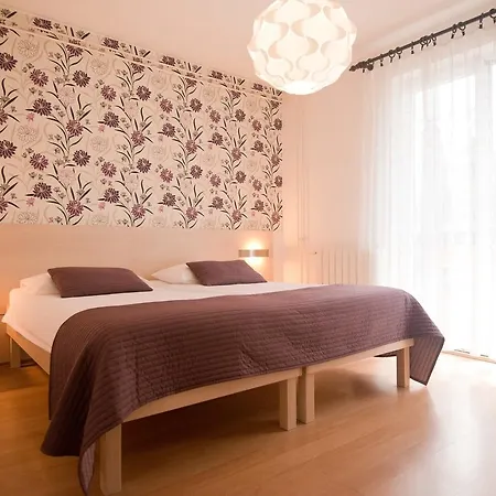 Sandra Guest house 3*