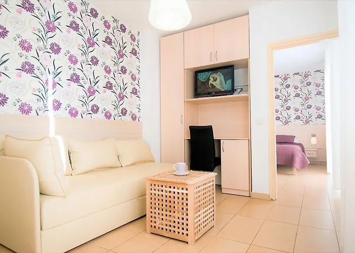 Sandra Affittacamere 3*